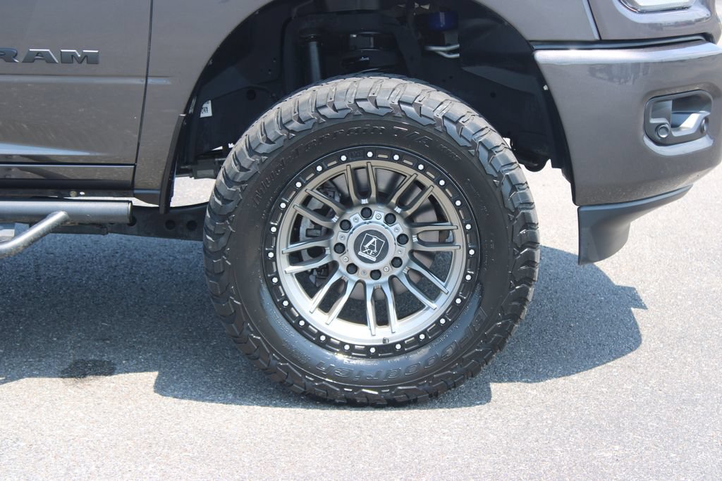 Used 2024 RAM 2500 Big Horn w/ Night Edition AWD/4WD image 12