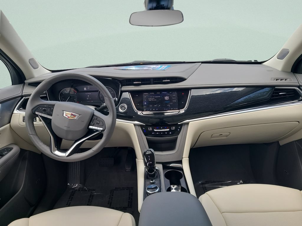 Used 2024 Cadillac XT6 Premium Luxury AWD/4WD image 11