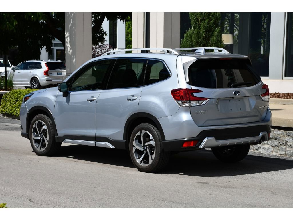 Used 2023 Subaru Forester Touring AWD/4WD image 6