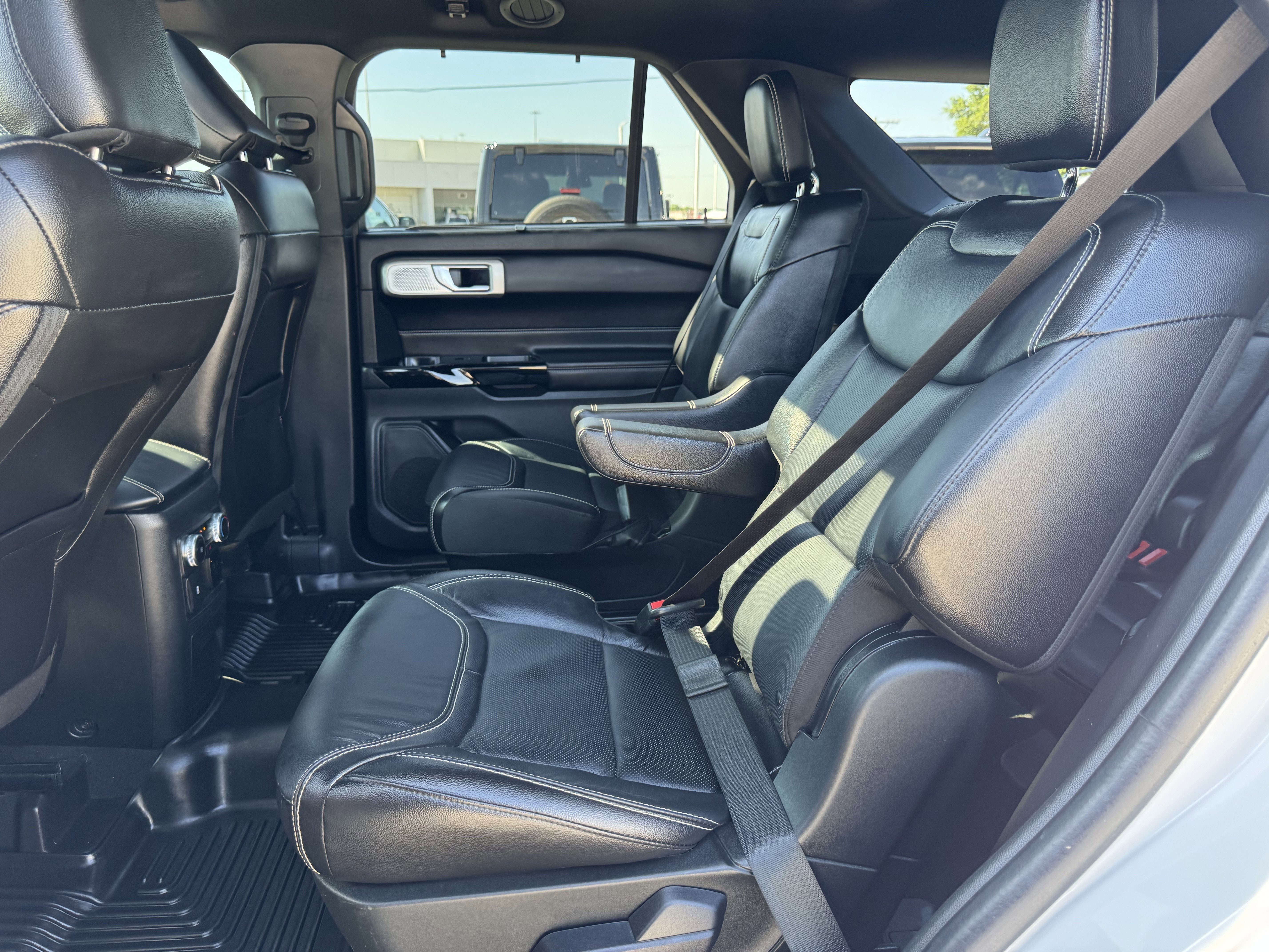 Used 2022 Ford Explorer ST w/ Equipment Group 401A AWD/4WD image 31