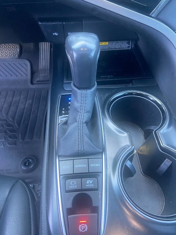 Used 2020 Toyota Camry SE image 37