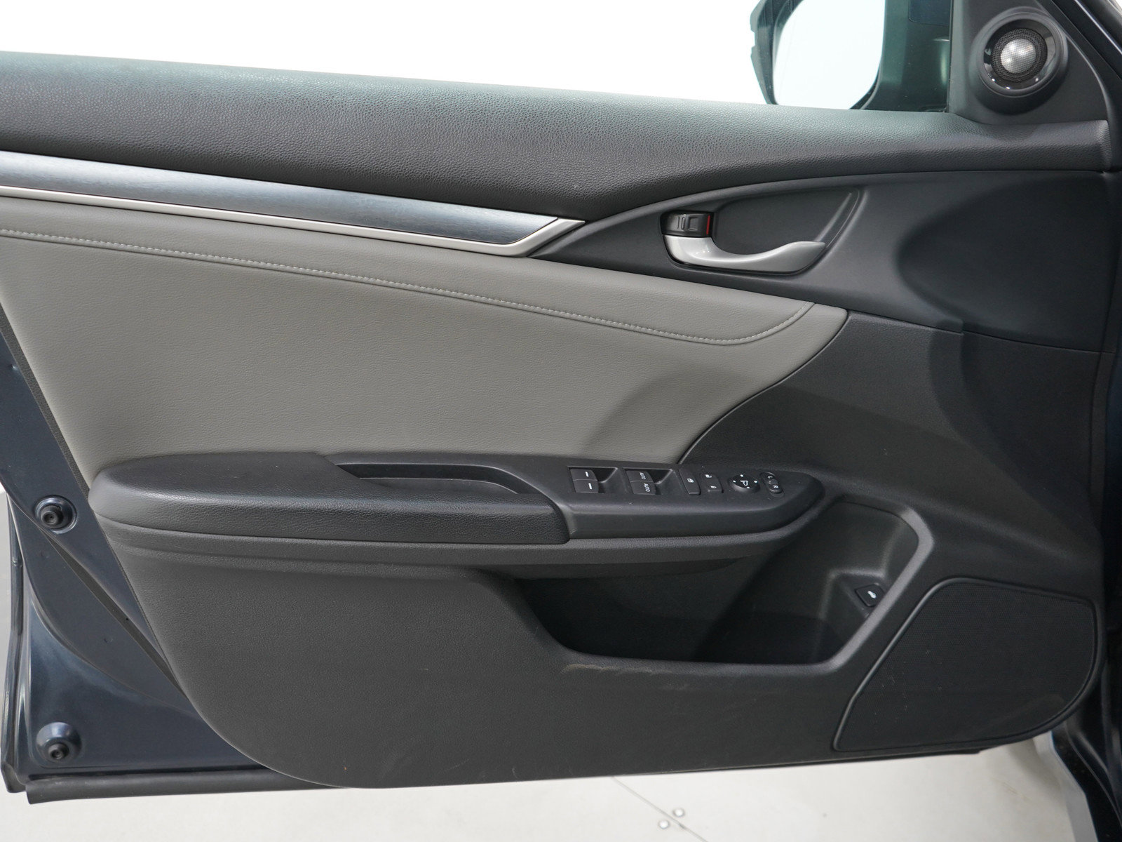 Used 2016 Honda Civic Touring image 20