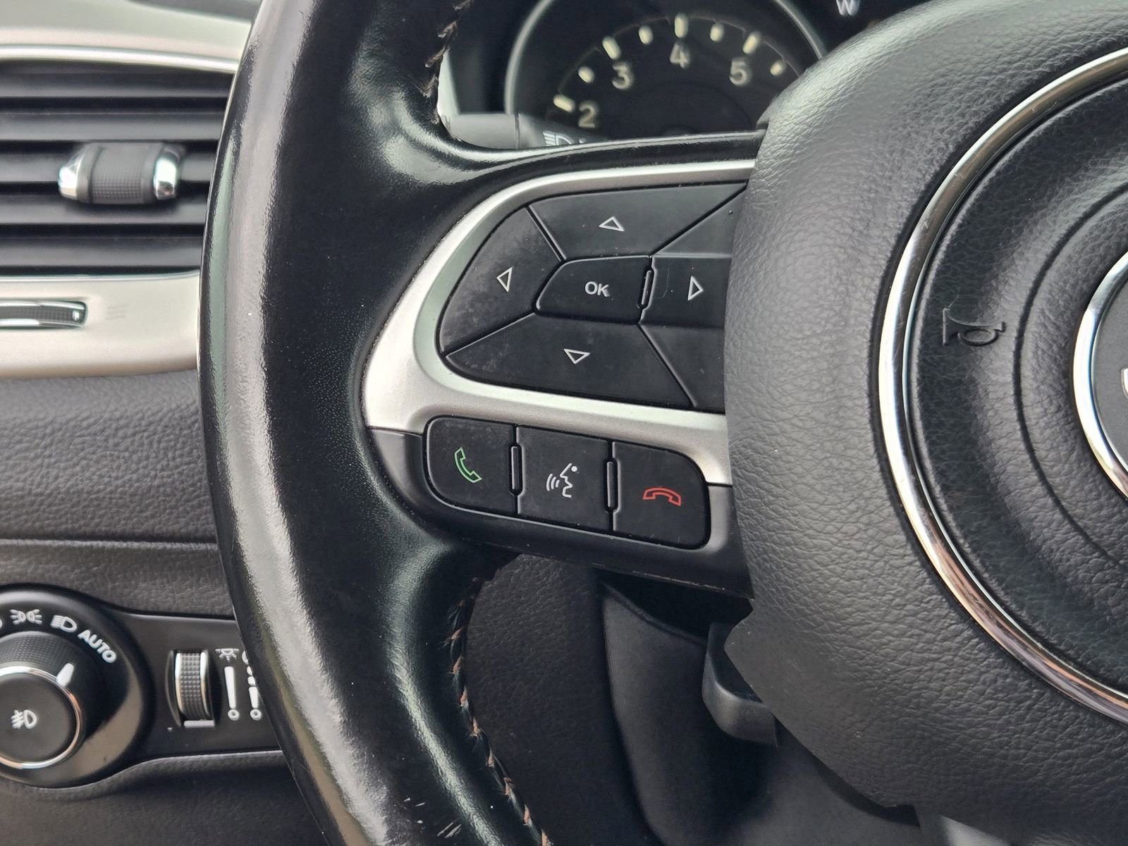 Used 2019 Jeep Compass Latitude w/ Popular Equipment Group image 34