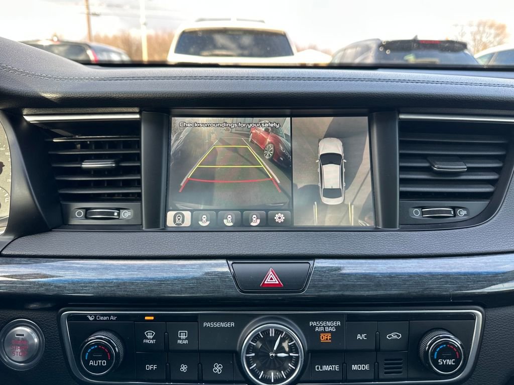 Used 2017 Kia Cadenza Limited image 25