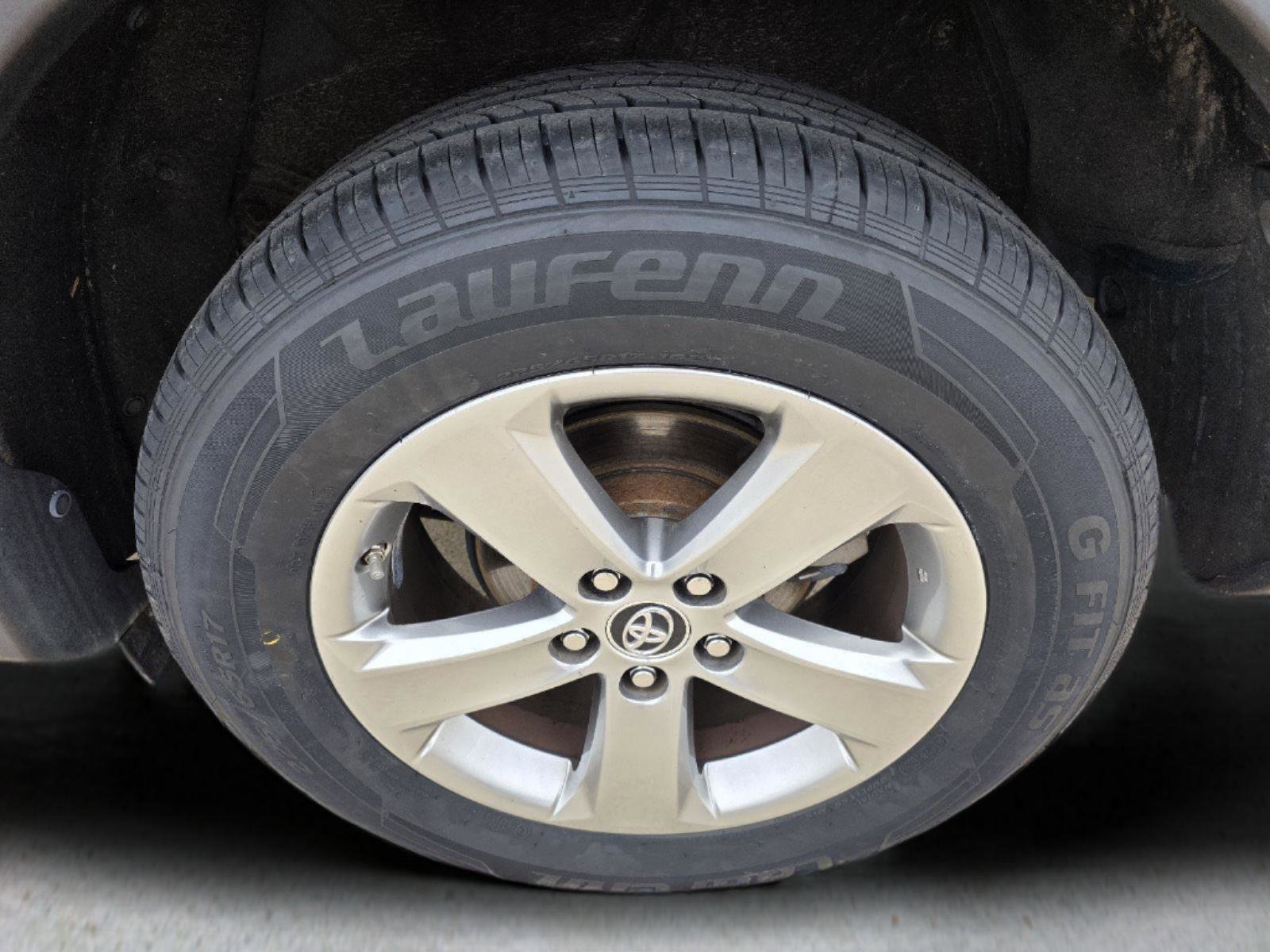 Used 2014 Toyota RAV4 XLE image 33