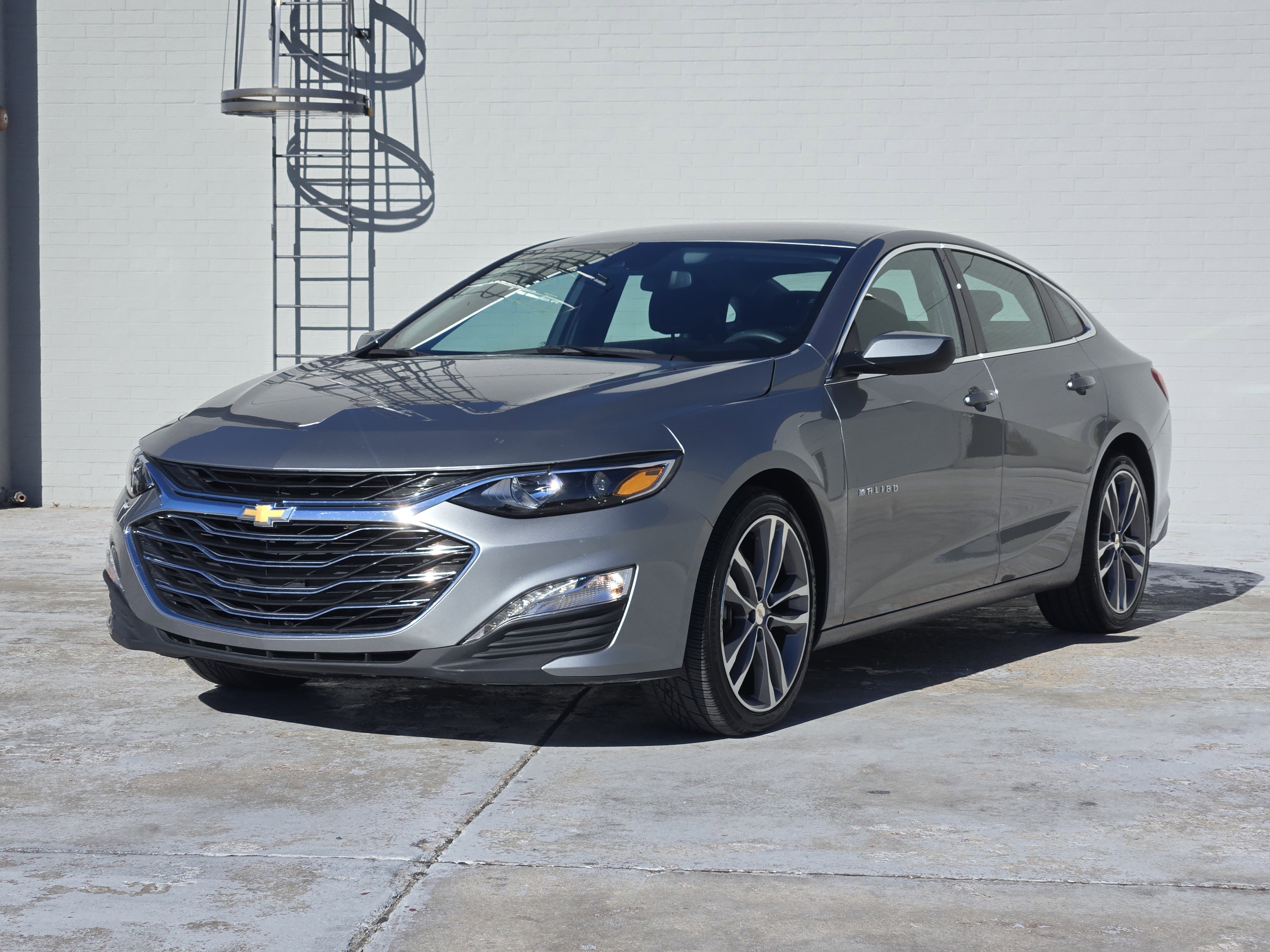 Used 2023 Chevrolet Malibu LT image 4