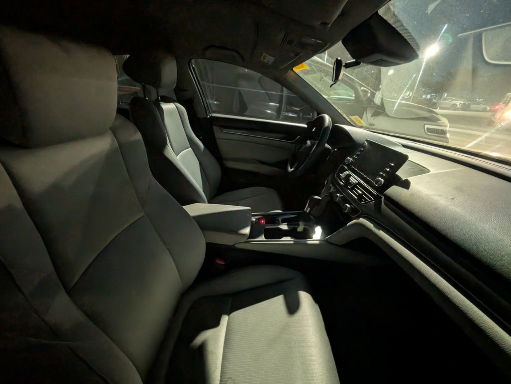Used 2018 Honda Accord LX image 8