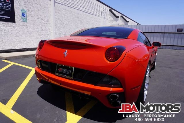 Used 2014 Ferrari California RWD image 44