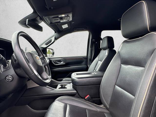 Used 2023 Chevrolet Suburban Premier RWD image 16