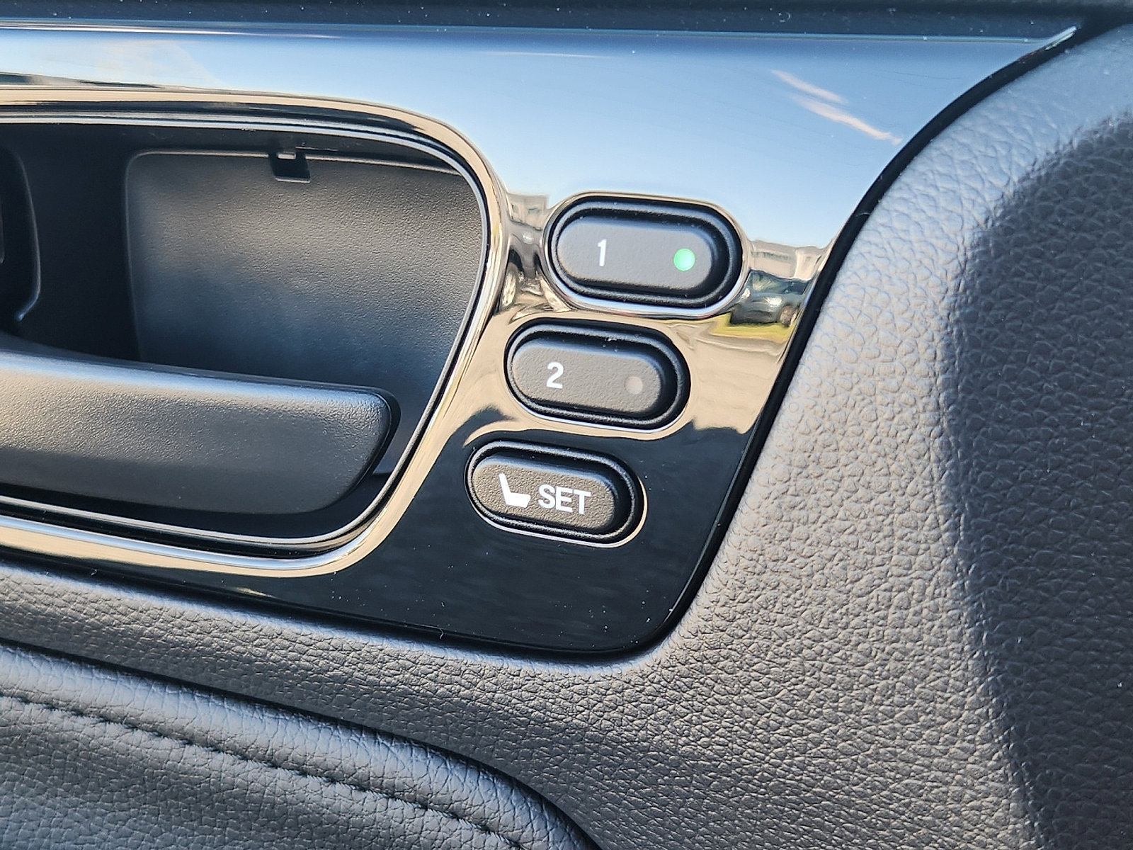 New 2026 Honda Odyssey Touring image 17