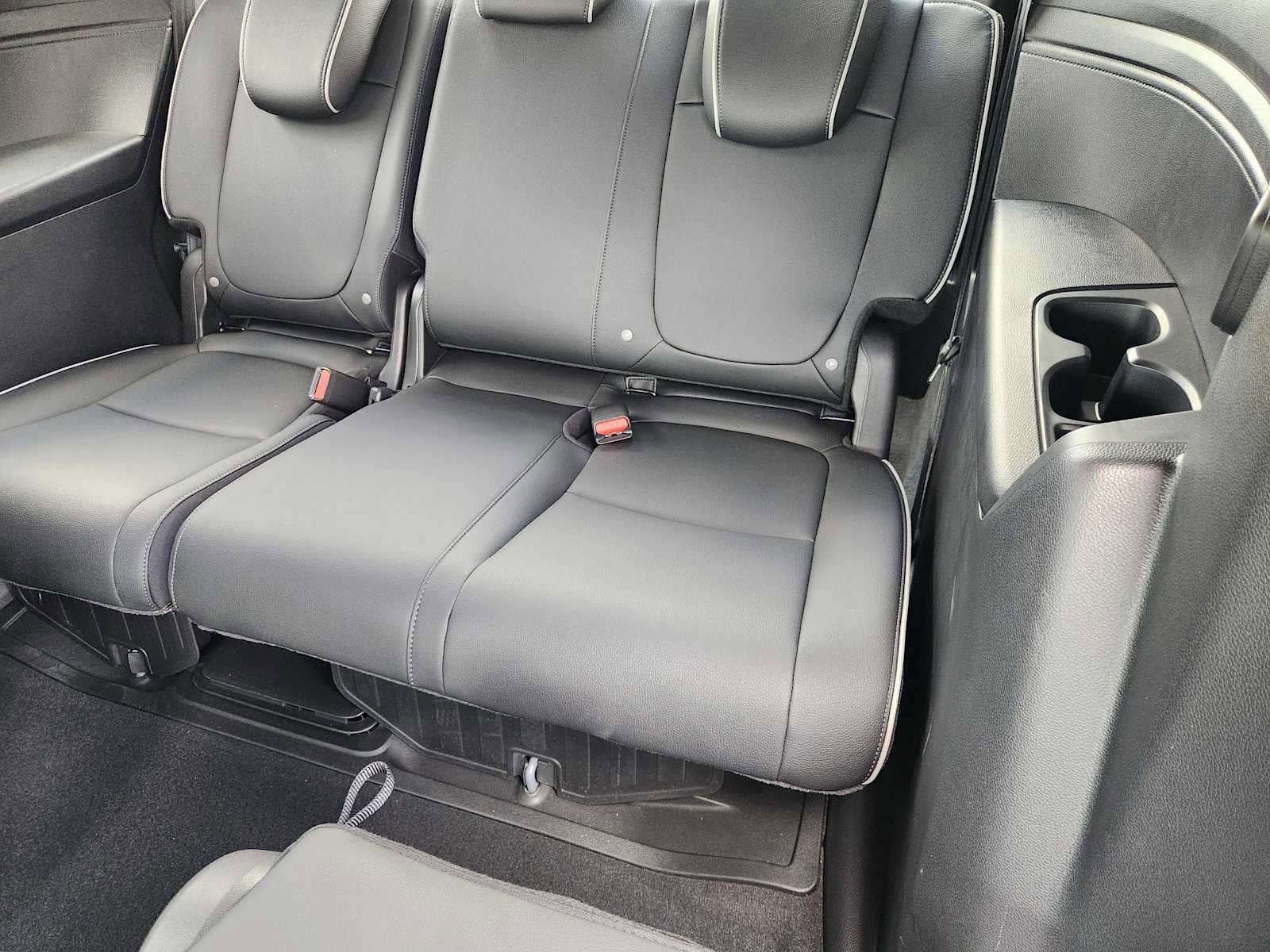 Used 2026 Honda Odyssey Elite image 32
