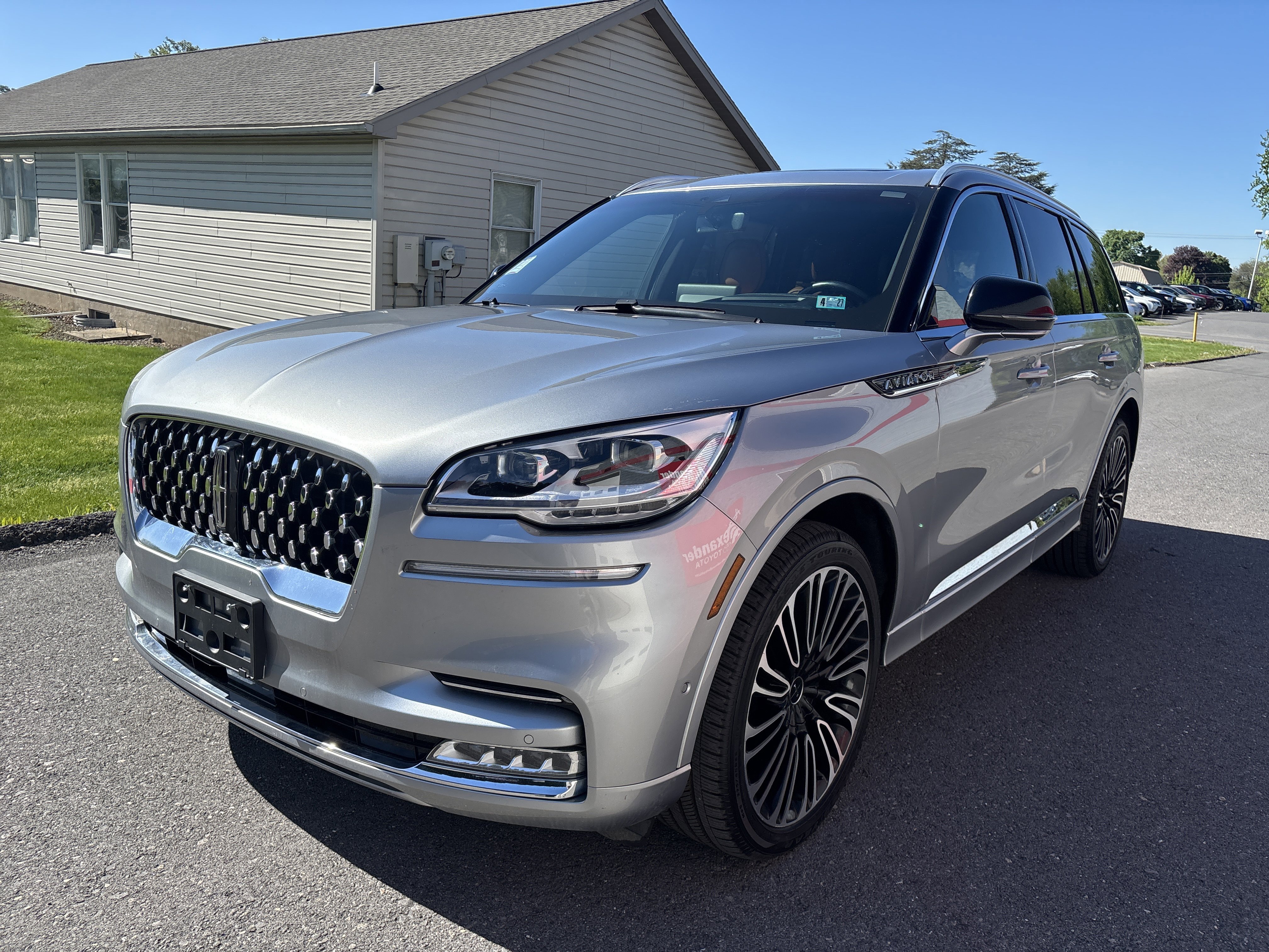 Used 2023 Lincoln Aviator Black Label w/ Dynamic Handling Package AWD/4WD image 8