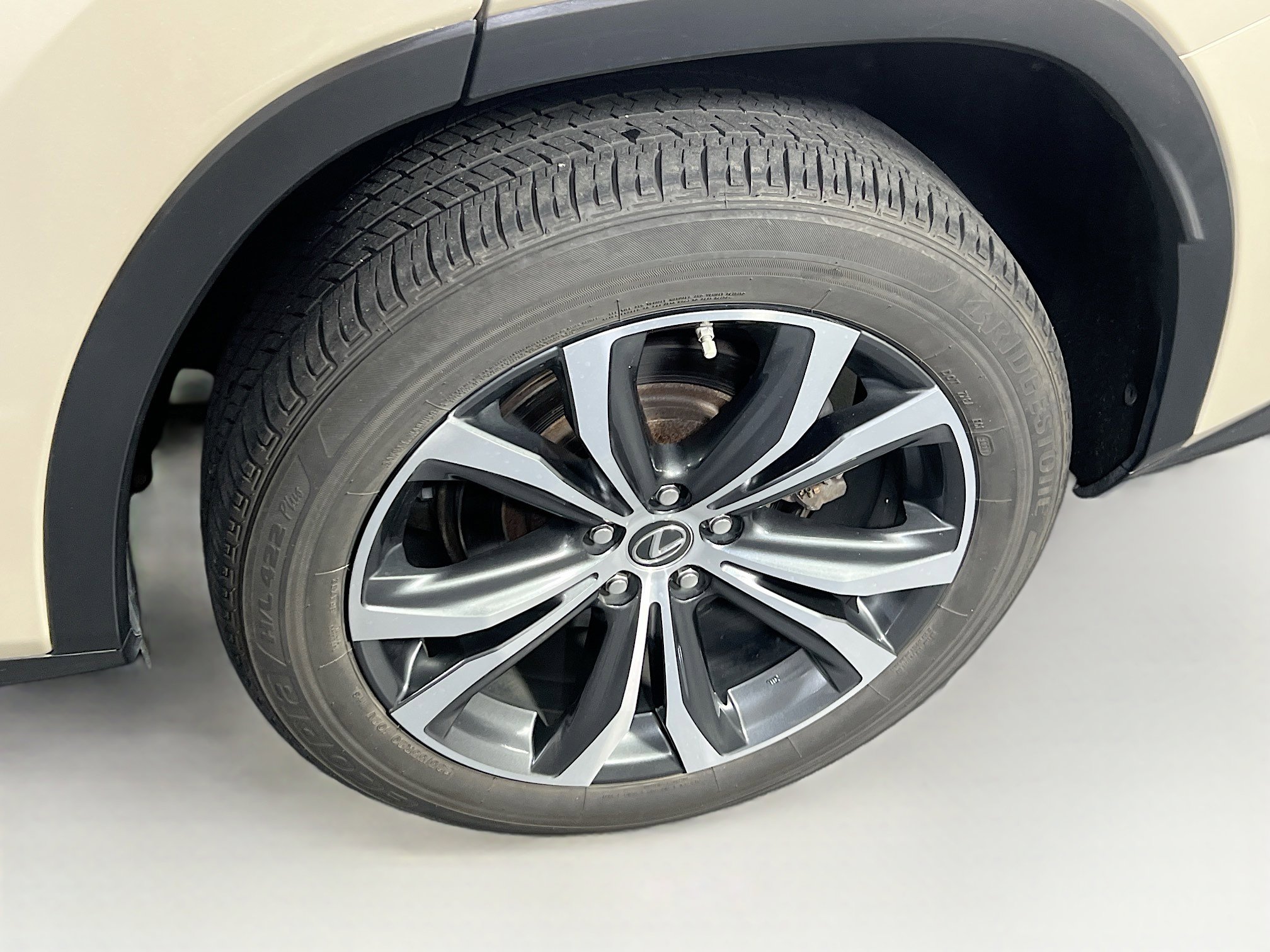 Used 2018 Lexus RX 450h AWD w/ Premium Package image 30