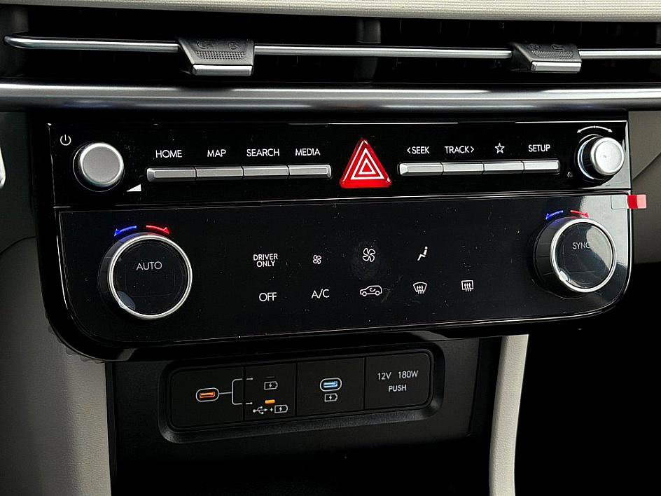 New 2026 Hyundai Tucson Blue SE image 11