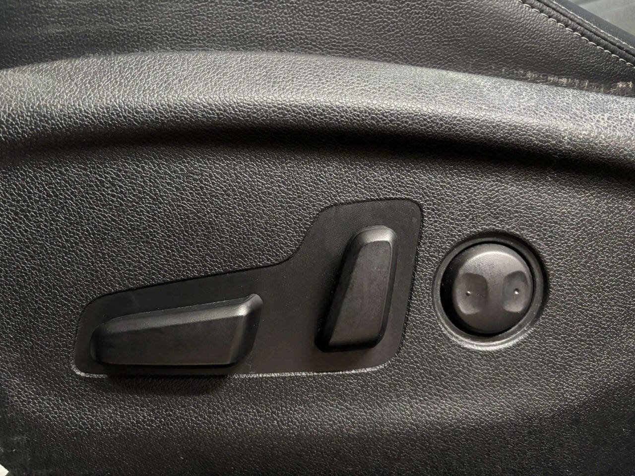 Used 2018 Kia Sorento EX w/ EX Advanced Touring Package FWD image 40