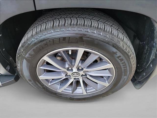 Used 2019 Toyota Highlander XLE image 12