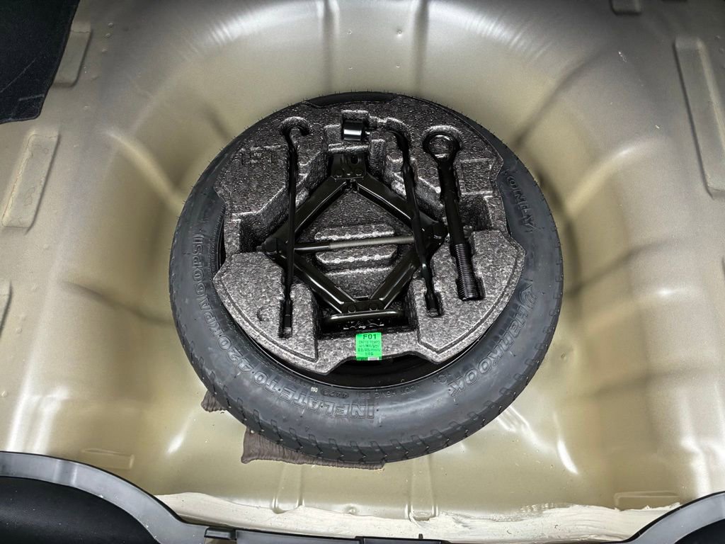 Used 2024 Hyundai Elantra SE image 13