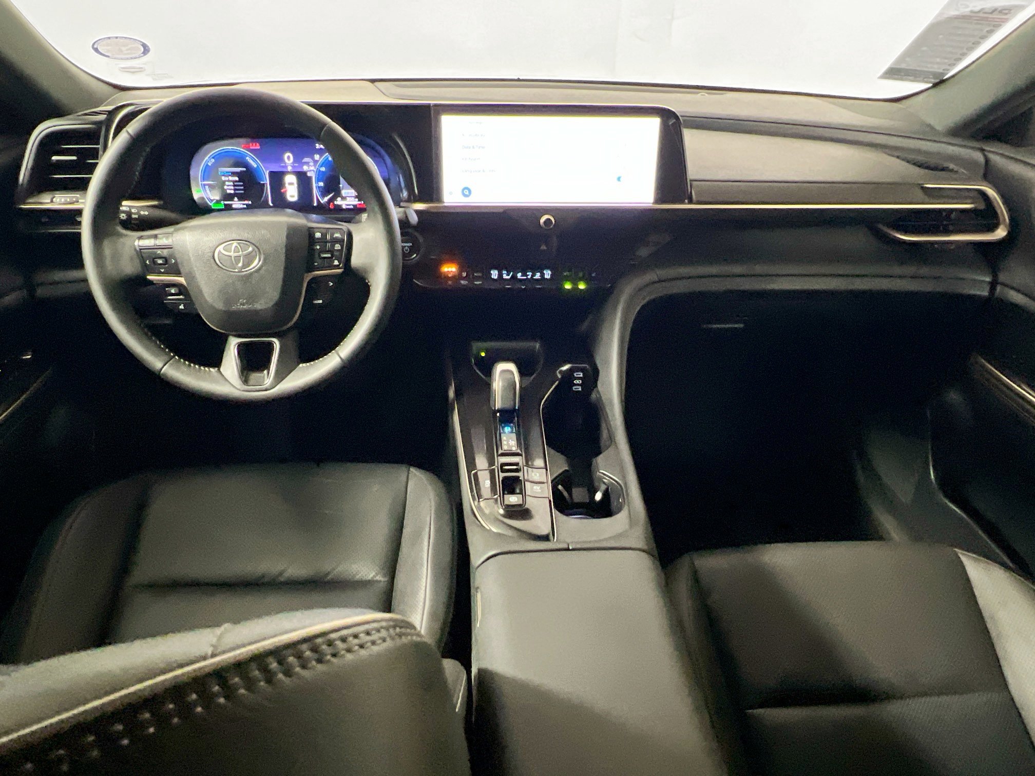 Used 2025 Toyota Crown XLE image 30