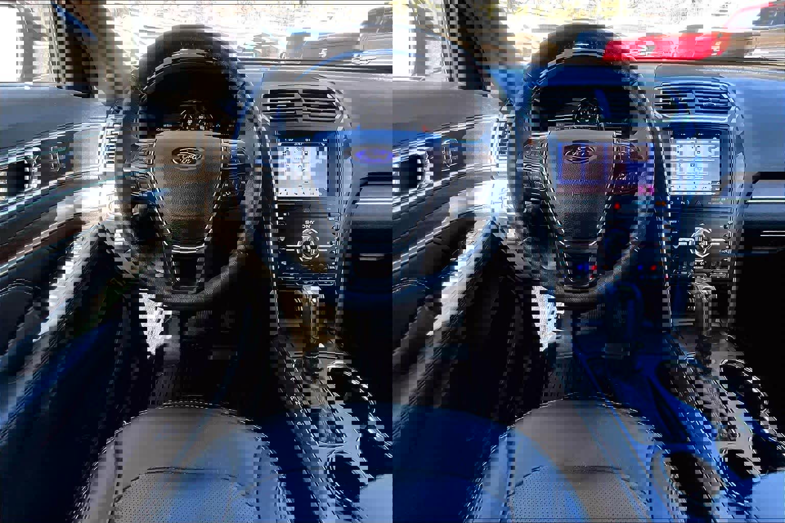 Certified 2019 Ford Explorer Limited w/ Class III Trailer Tow Package image 7