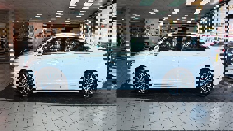 Used 2020 Lincoln MKZ w/ Convenience Package image 2