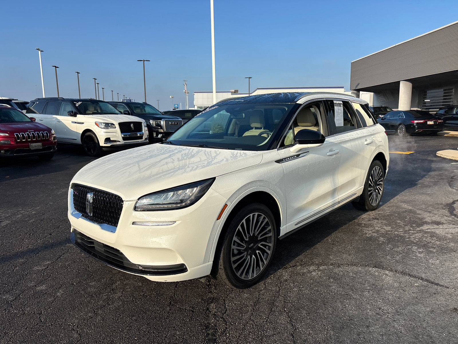 Certified 2022 Lincoln Corsair AWD w/ Premium Package image 3