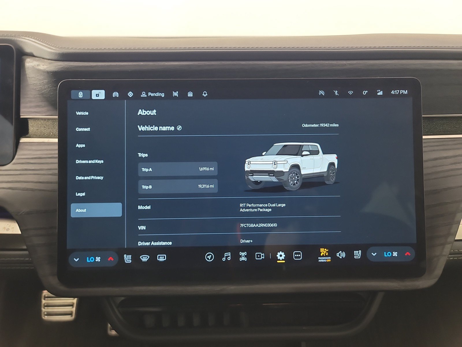 Used 2024 Rivian R1T Adventure AWD/4WD image 27