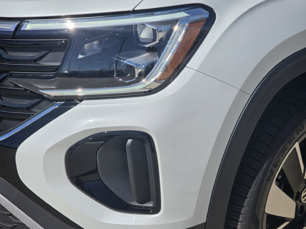 New 2026 Volkswagen Atlas Cross Sport SE FWD image 6