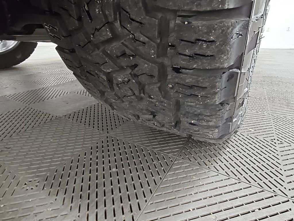 Used 2022 GMC Yukon XL Denali image 52