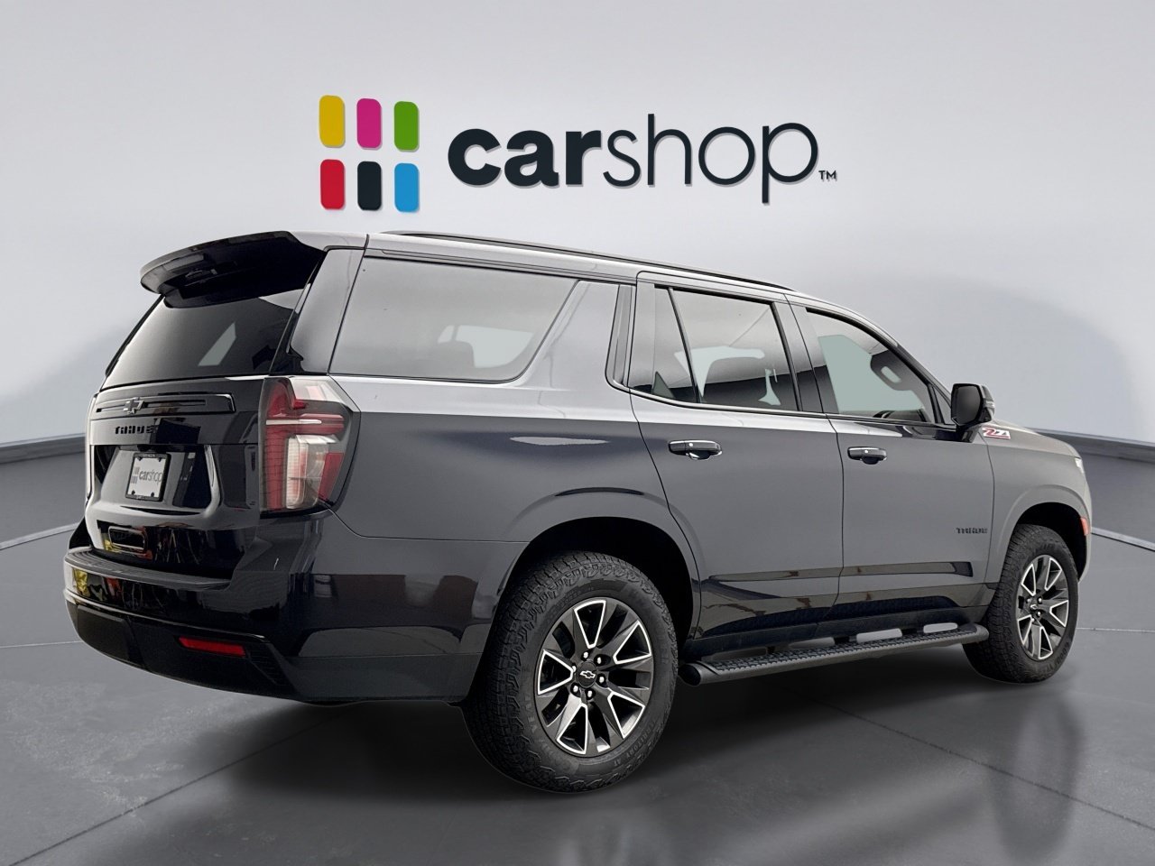 Used 2024 Chevrolet Tahoe Z71 w/ Luxury Package AWD/4WD image 5