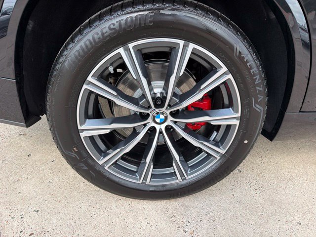 New 2026 BMW X5 xDrive40i w/ M Sport Package AWD/4WD image 10