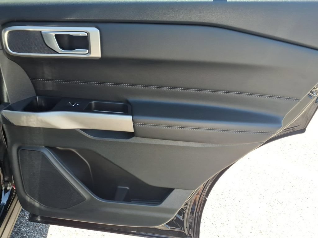 Certified 2023 Ford Explorer XLT AWD/4WD image 11