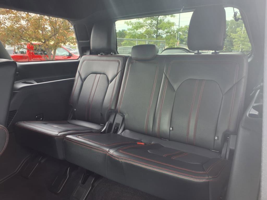Certified 2022 Ford Expedition Limited image 10
