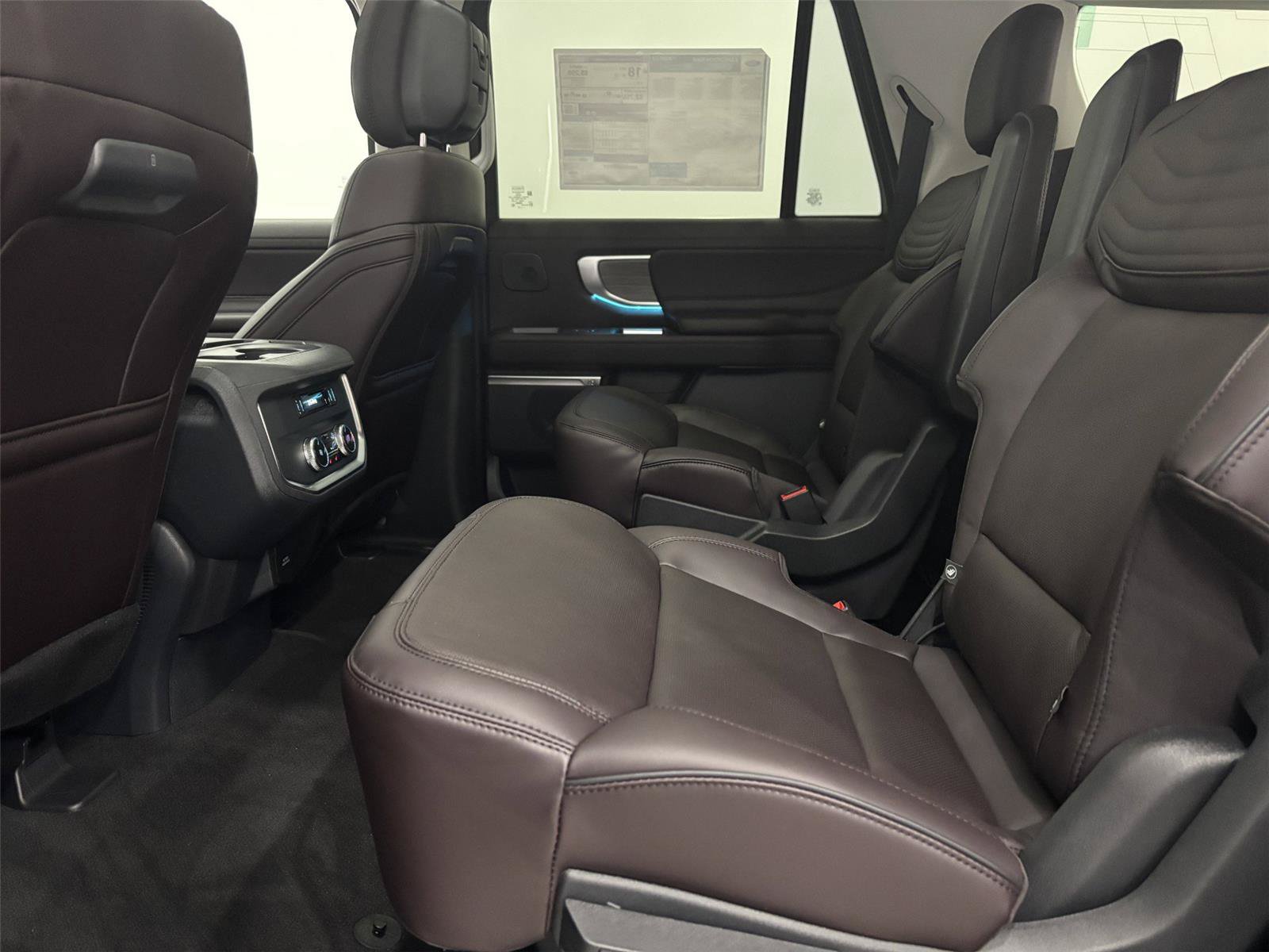 New 2026 Ford Expedition Max Platinum w/ Platinum Ultimate Package AWD/4WD image 10