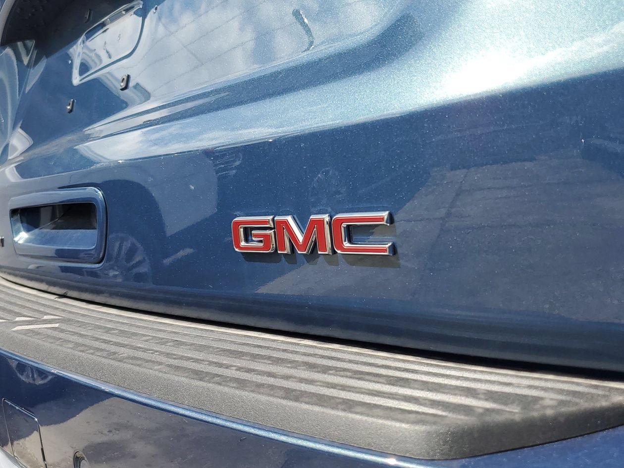 New 2026 GMC Yukon XL Denali w/ Denali Reserve Package RWD image 7