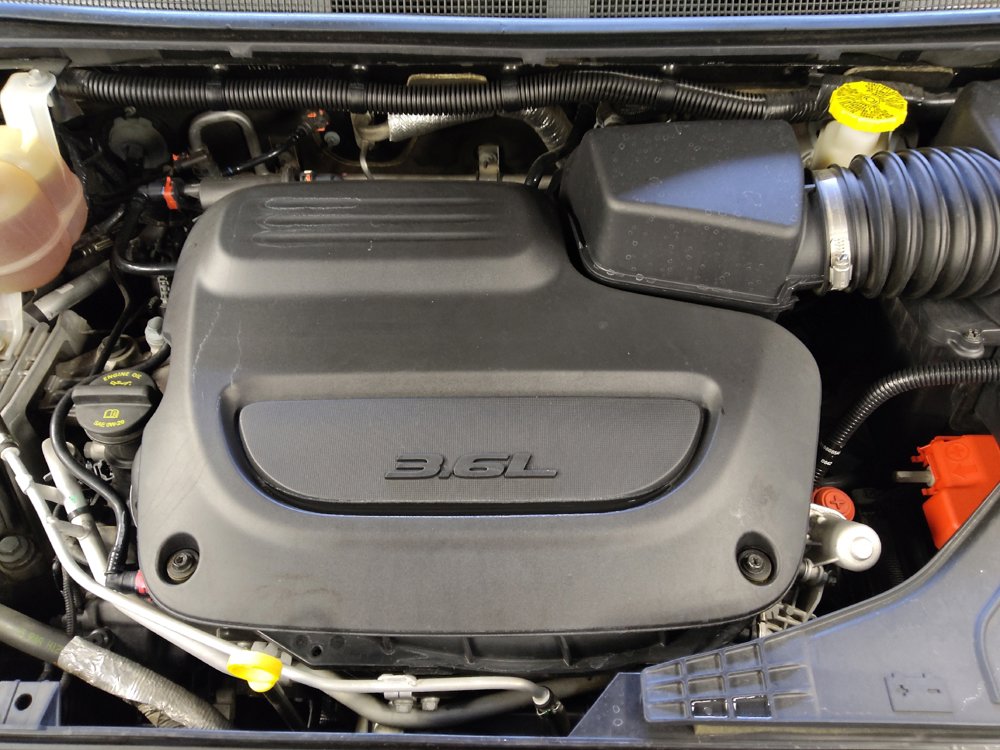 Used 2022 Chrysler Voyager LX FWD image 30