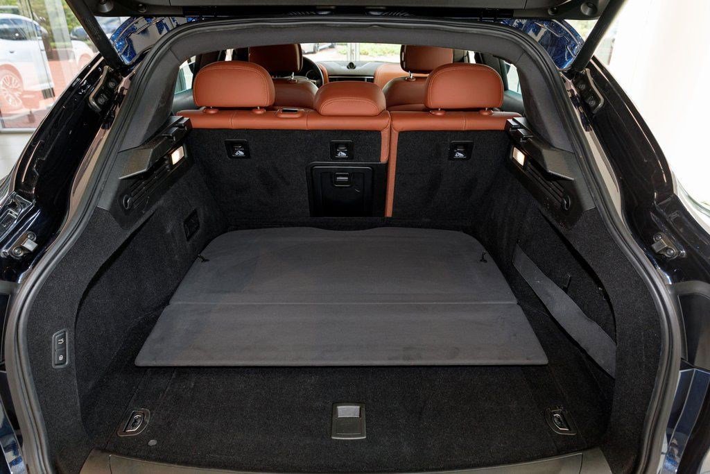 Certified 2022 Maserati Levante GT image 33