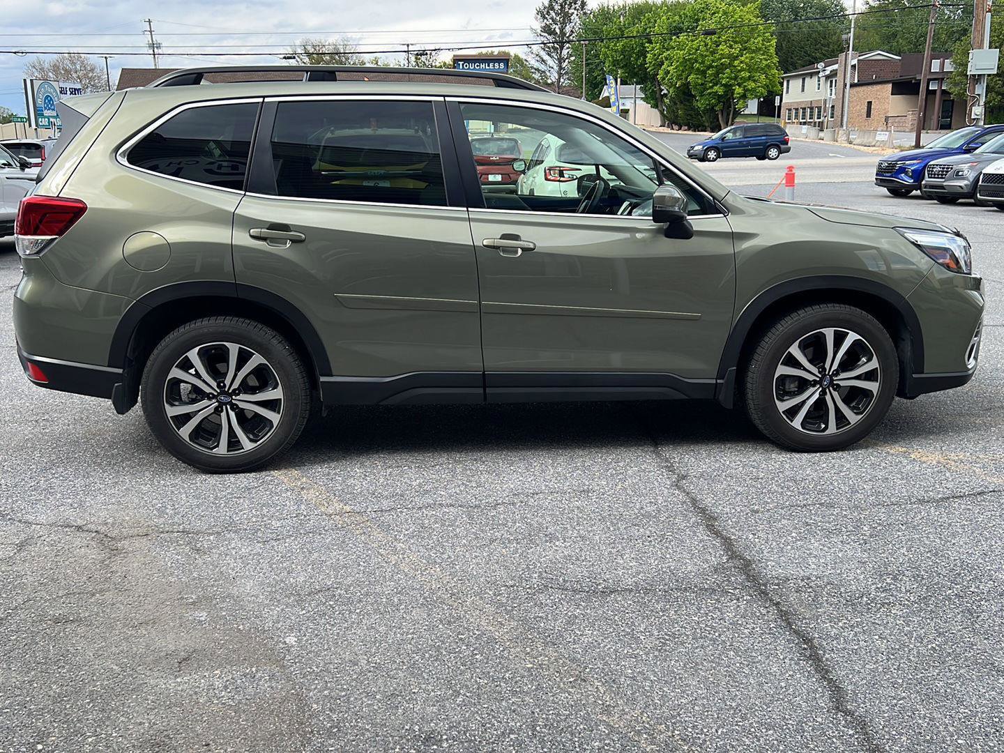 Used 2020 Subaru Forester Limited AWD/4WD image 6