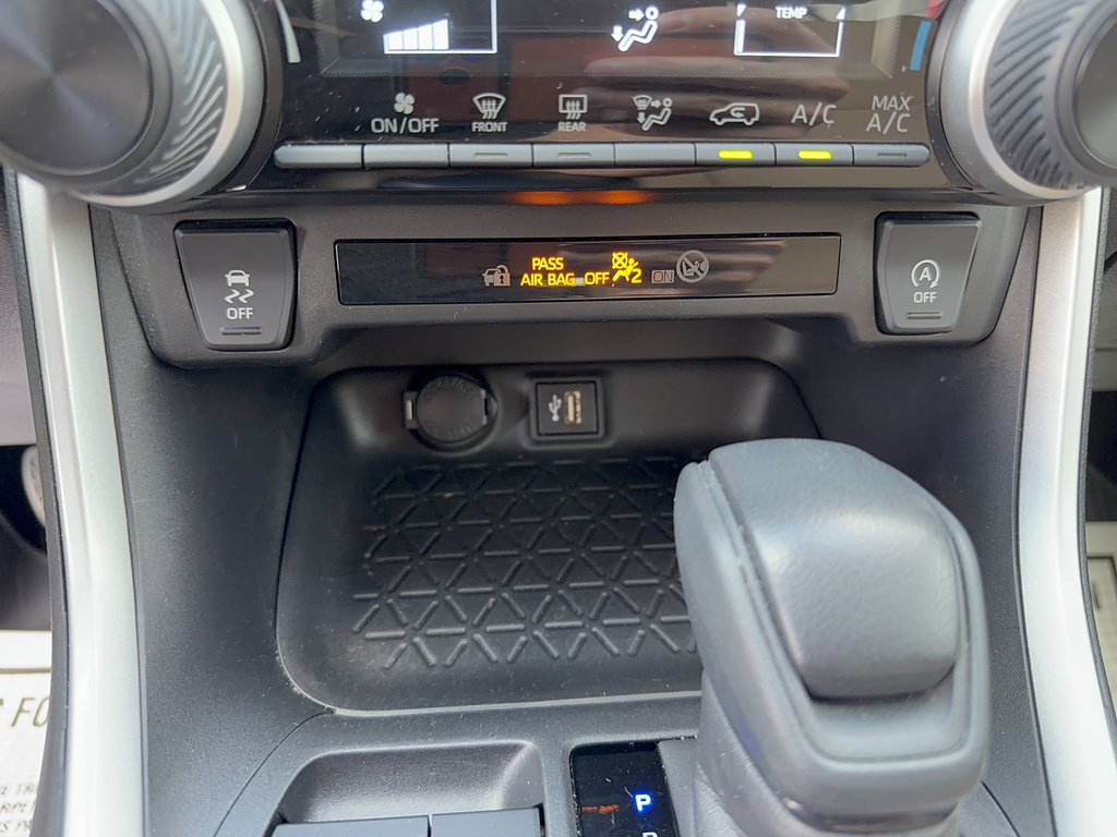 Certified 2023 Toyota RAV4 LE AWD/4WD image 13