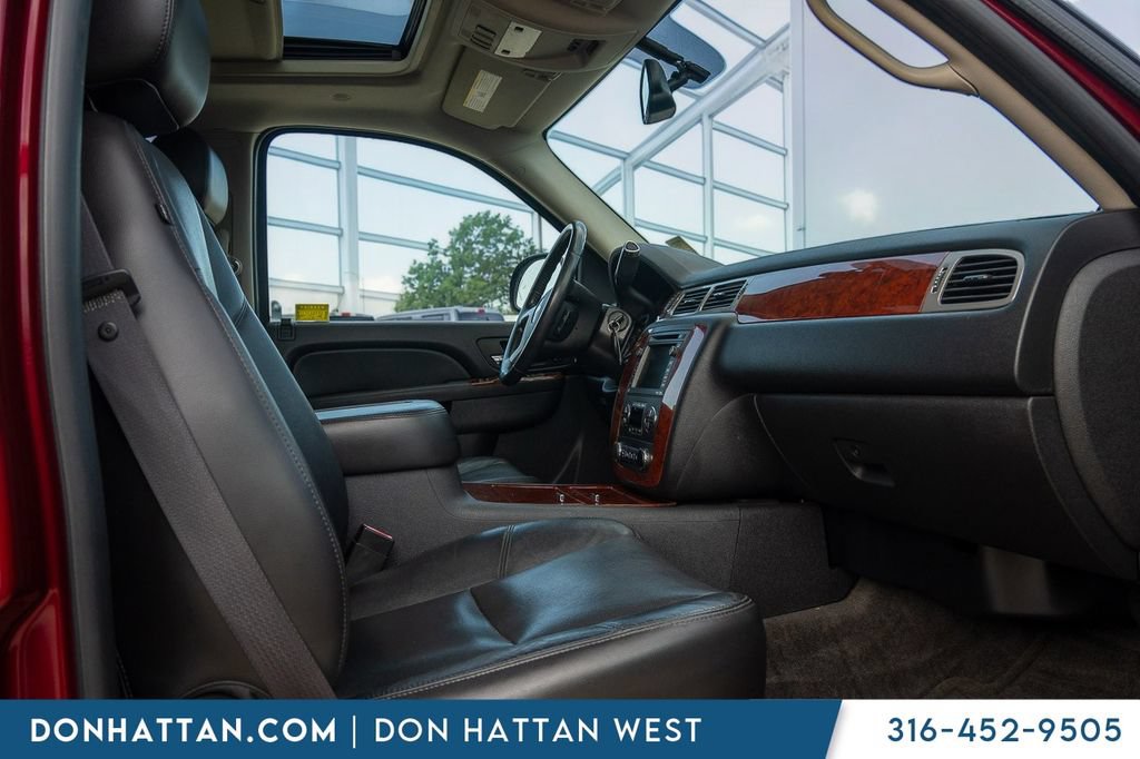 Used 2010 Chevrolet Tahoe LTZ AWD/4WD image 24