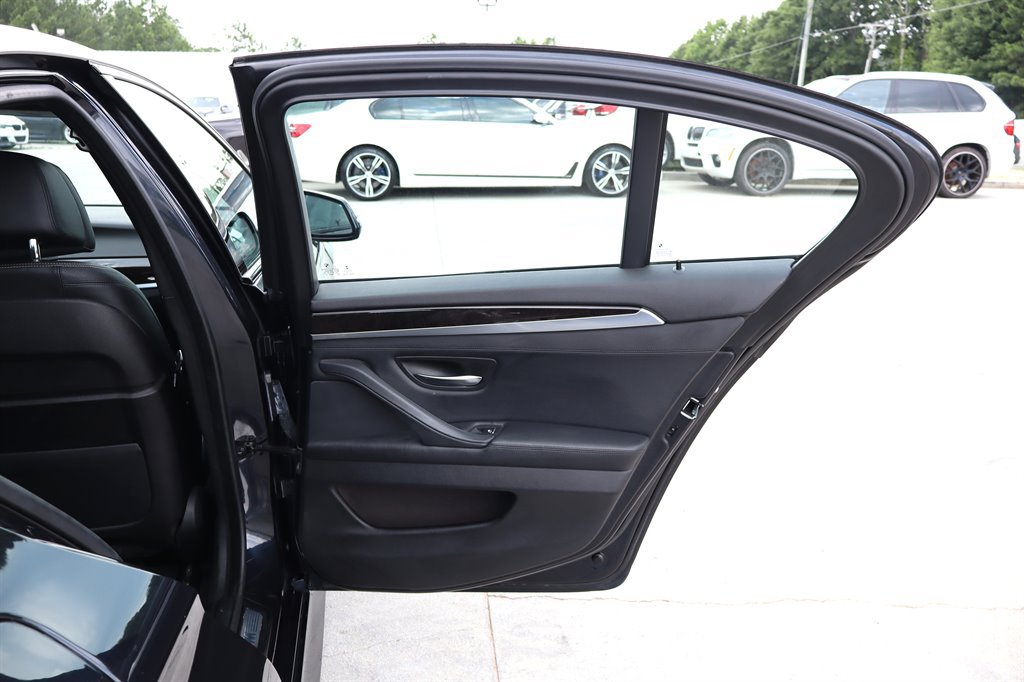 Used 2014 BMW 550i xDrive Sedan AWD/4WD image 39