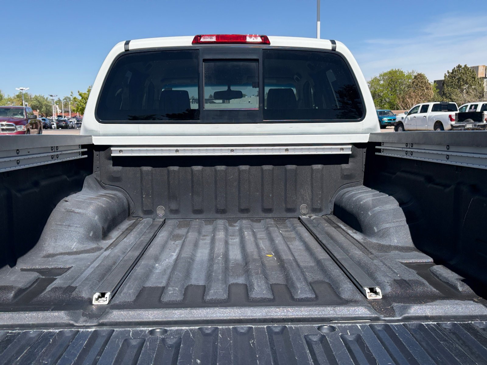 Used 2017 Nissan Frontier SV w/ SV Value Truck Package AWD/4WD image 32
