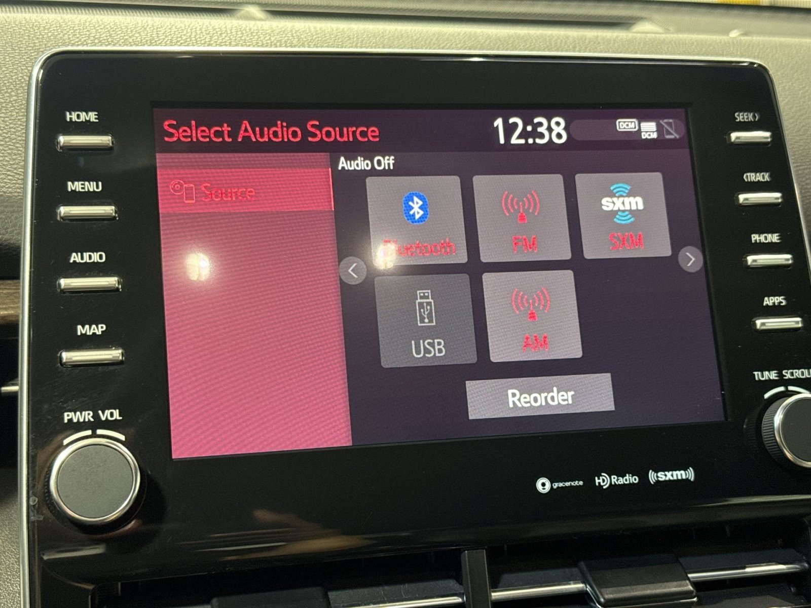 Used 2022 Toyota Avalon XLE FWD image 19