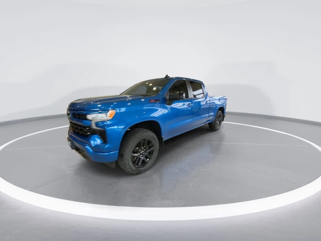 Used 2022 Chevrolet Silverado 1500 RST w/ Convenience Package II AWD/4WD image 4