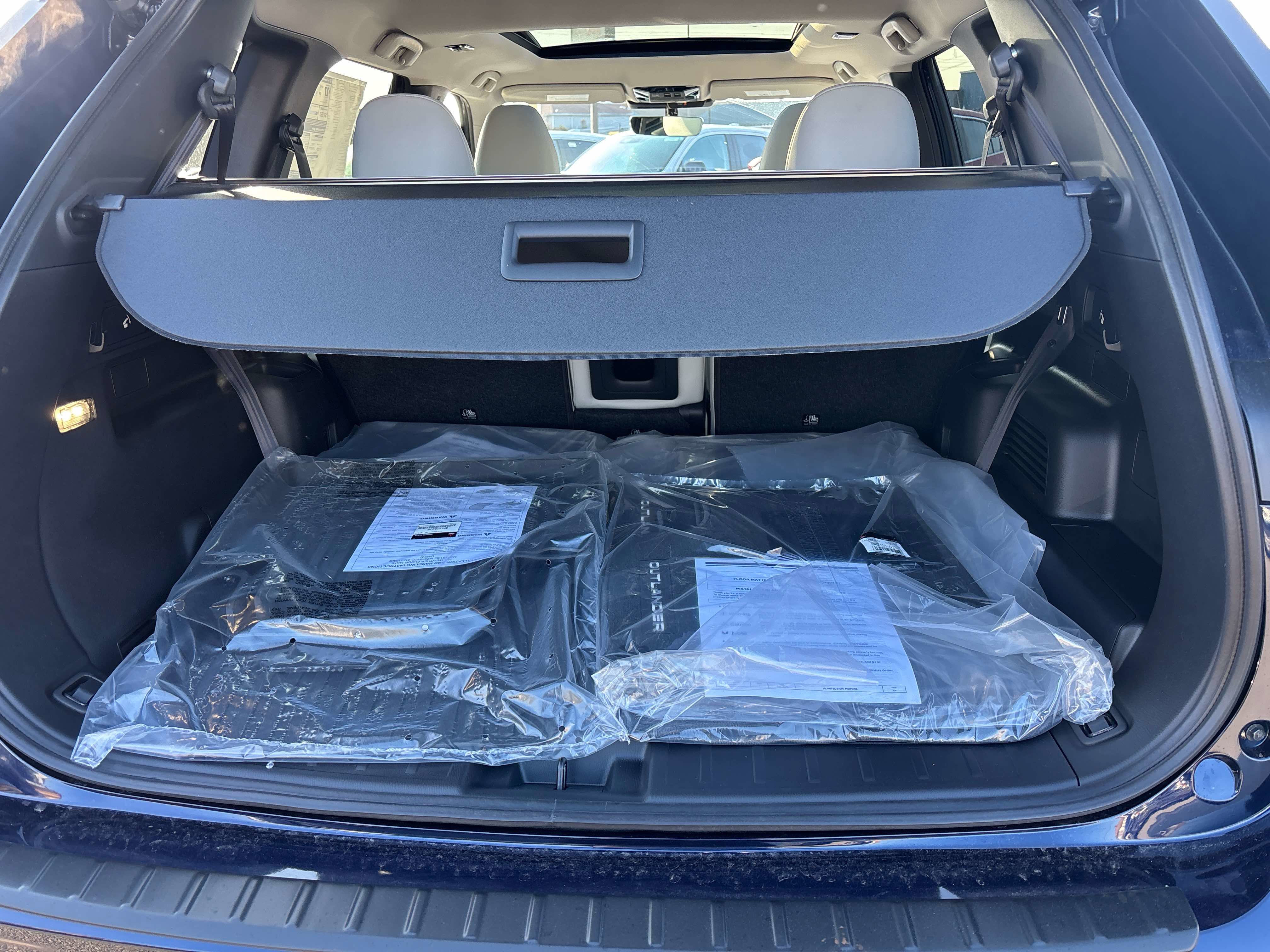 New 2026 Mitsubishi Outlander SE image 3