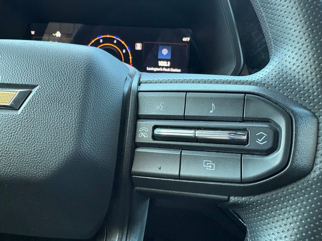 Used 2025 Chevrolet Colorado W/T w/ Advanced Trailering Package image 26