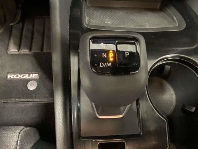 Used 2023 Nissan Rogue SV image 18