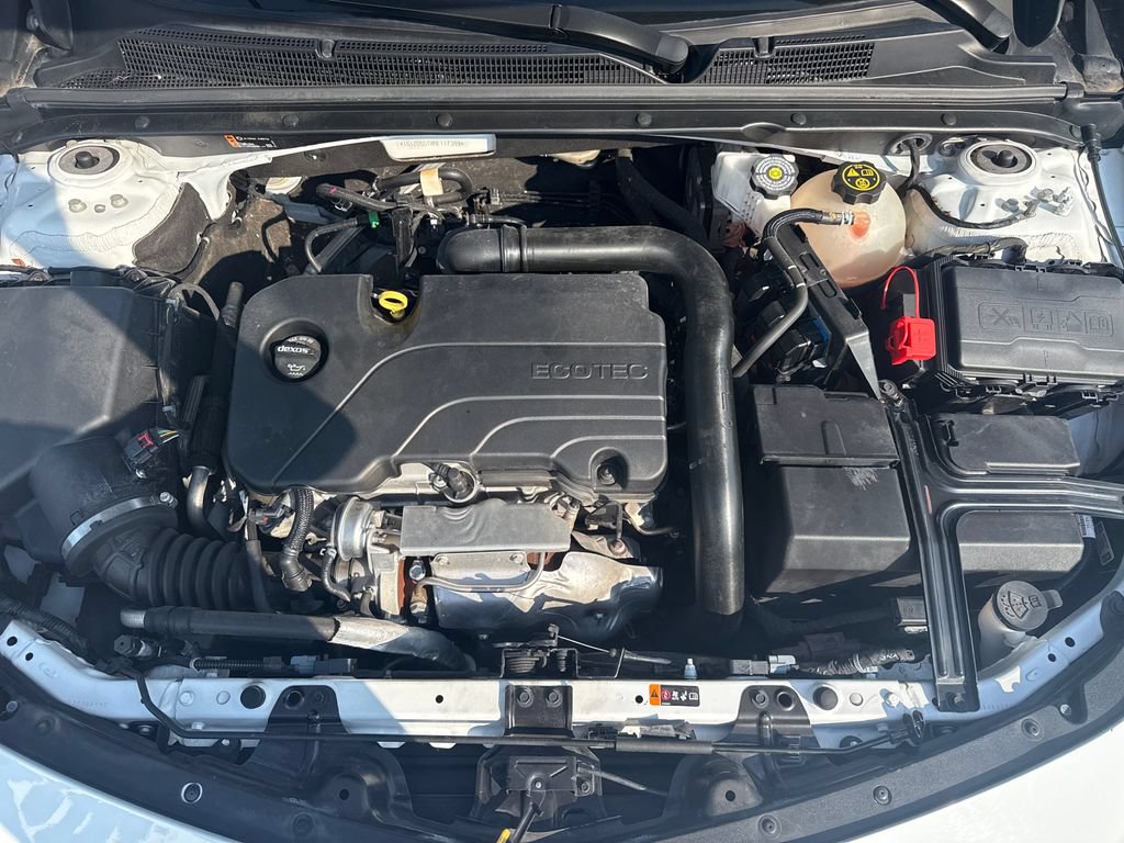 Used 2024 Chevrolet Malibu LT FWD image 31