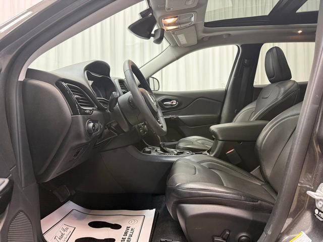 Used 2023 Jeep Cherokee Altitude Lux w/ Lux Elite Package image 5