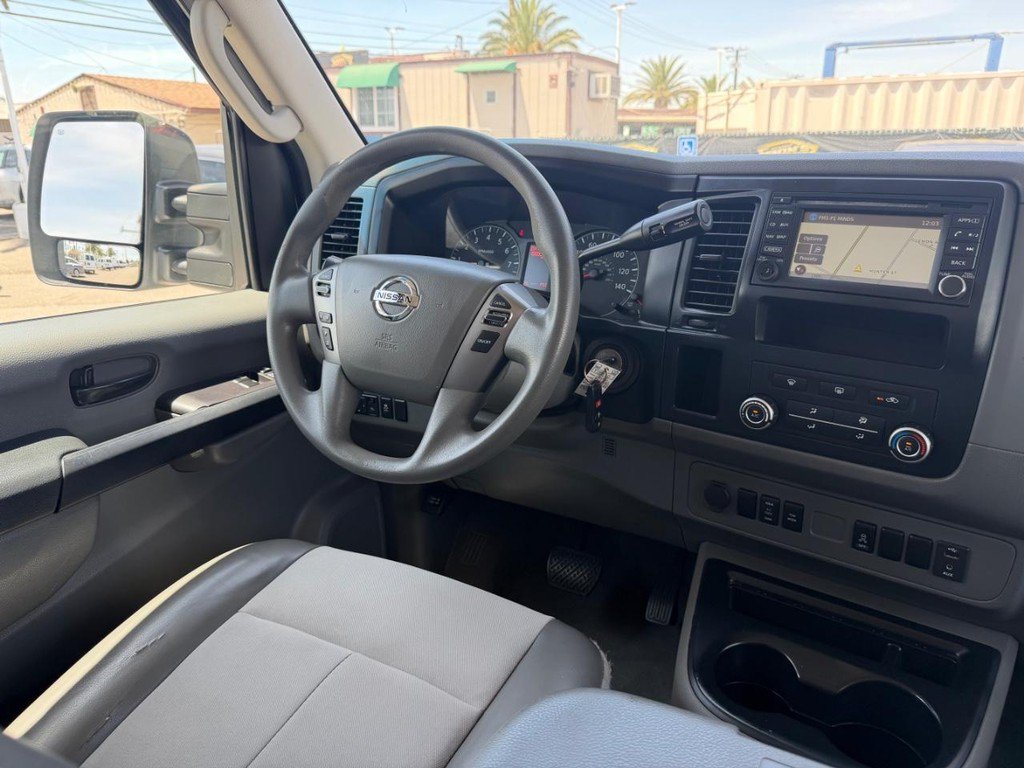 Used 2015 Nissan NV 3500 SV w/ Technology Package RWD image 25