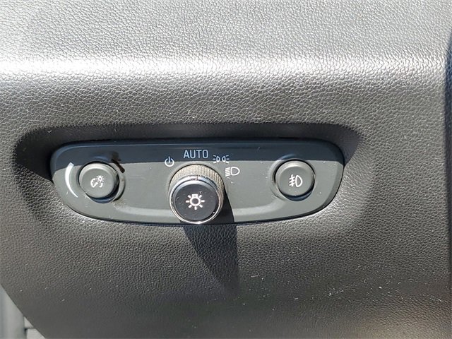 Used 2019 Chevrolet Traverse LT image 26